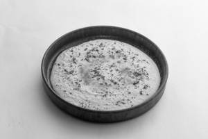 Garlic Hummus  (200 Gms)