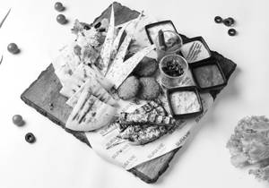Mediterranean Mezze Platter