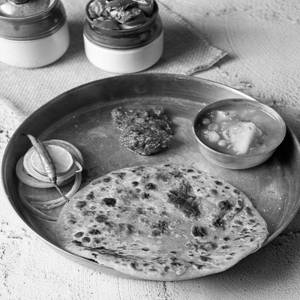 1 Aloo Pyaaz Paratha With Curd
