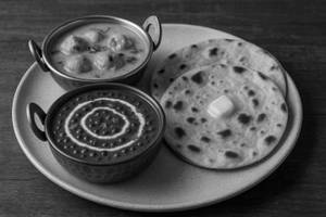 Dal Makhni + Kadi Pakoda + 2 Butter Roti