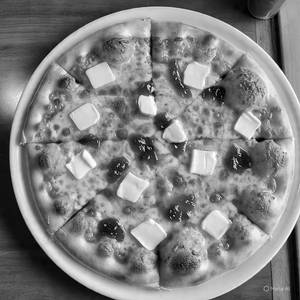 Double Cheese Pizza