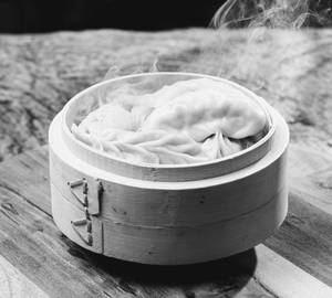 Steamed Paneer Momos