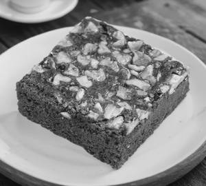 Eggless Walnut Brownie