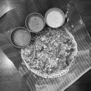 Podi Onion Uttapam