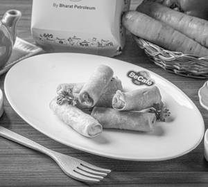 Veg Spring Rolls (4 Pcs) [Medium]
