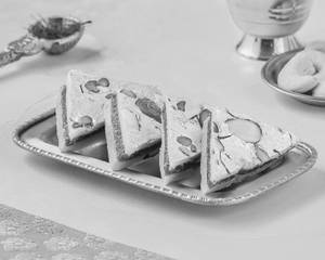 Kaju Anjeer Sandwich