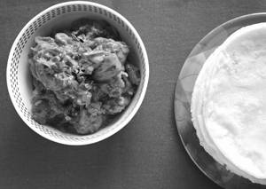 4 Pathiri With Chicken Roast 