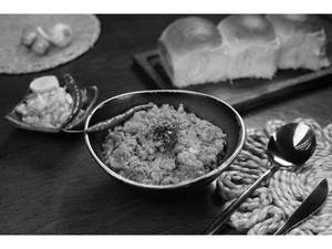 Egg Burji Pav