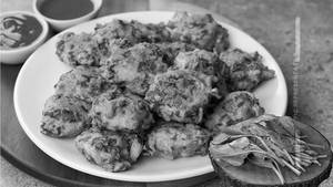 Palak Pyaz Pakora (250 Gms)