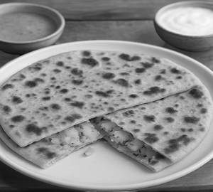Aloo paratha with dahi