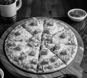 Paneer Tikka Pizza
