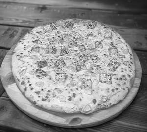 Paneer Chese Burst Pizza [10 Inch ]