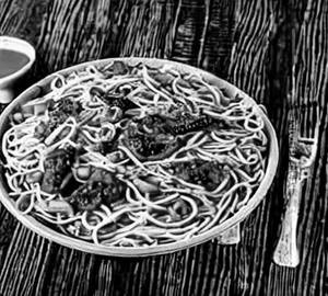 Chicken tripple schezwan noodles