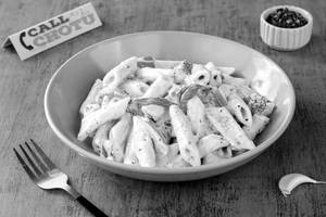 Creamy White Sauce Pasta [veg]