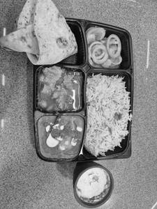 Veg Deluxe Thali