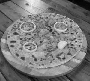 Tawa aloo pyaaz paratha