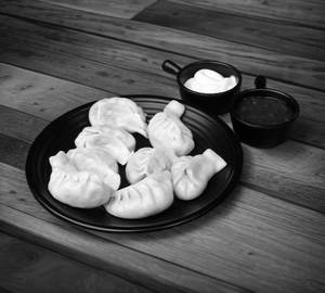 Chicken steam momos