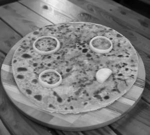 Pyaaz paratha