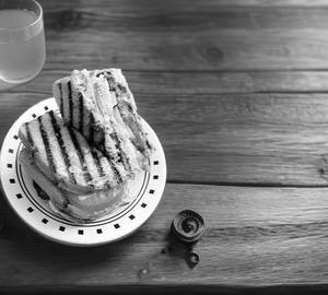 Grilled cucumber chutney sandwich
