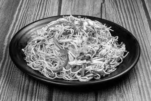 Veg hakka noodles