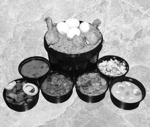 Hyderabad chicken Bucket briyani combo serves 4
