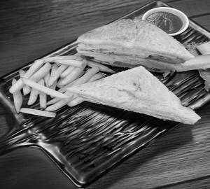 Grilled  fry chicken n fries sandwich