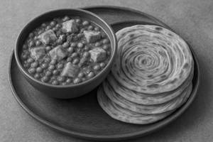 Matar Paneer with Laccha Paratha 