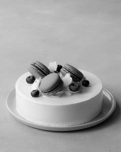 Blueberry & White Chocolate Cake (1kg)