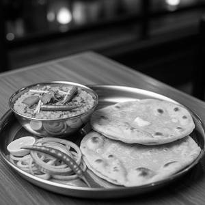 Dal makhani + salad + 4butter  roti