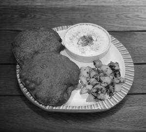 Kutu Puri (4Pc) + Sabji + Raita