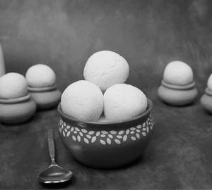 Rasgulla  ( 2 Pieces )