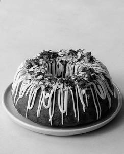 Rose & Pistachio Bundt Cake (900gms)