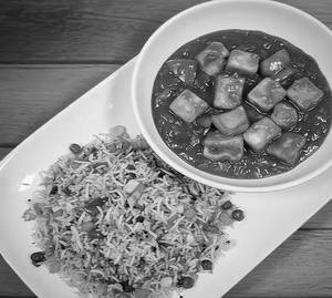 Shezwan Fried Rice with Paneer Chilli Gravy 