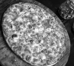 Cheesey veg pizza 8"
