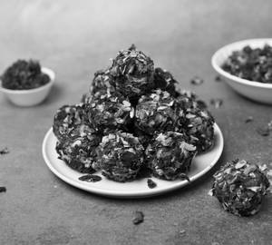 Dryfruit Rose Ball