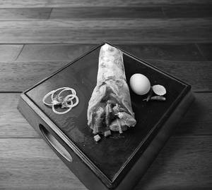 Single egg chilli chicken roll