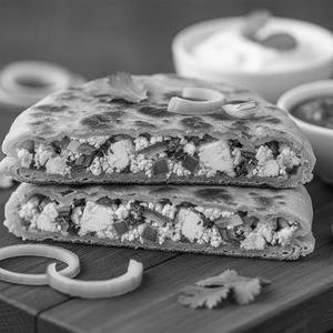 Paneer Pyaz Paratha