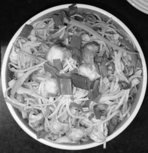 Hakka Noodles Prawns