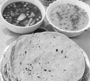 Chapati With Dhall Korma