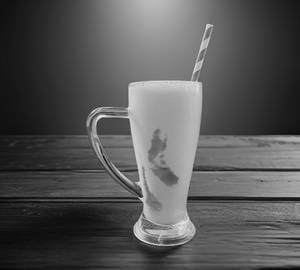 Strawberry Milkshake (300Ml)