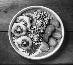 Strawberry Banana Smoothie Bowl