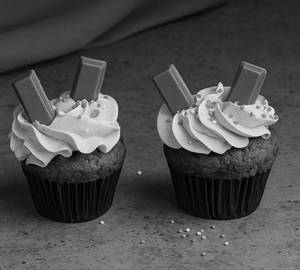 Kitkat cupcake