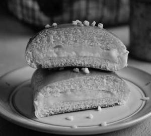 Cream bun