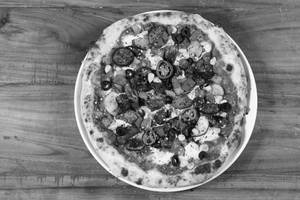 Veg Terra Rosso Special Pizza