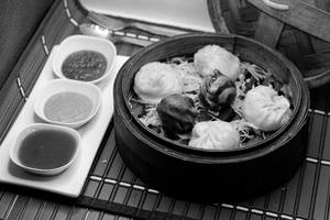 Thai Po Veg Momos Combo