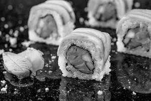 Salmon Avocado Sushi