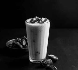 Khajoor Milkshake