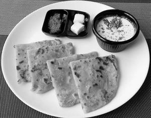 Aloo Paratha Thali