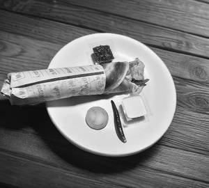 Egg Paneer Roll