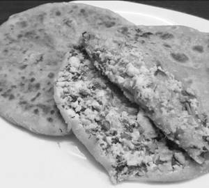 2 Desi Ghee Paneer Paratha Combo